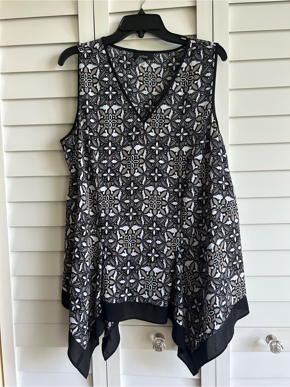 Alfani Black & White Floral Lace-Print Handkerchief Hem Camisole